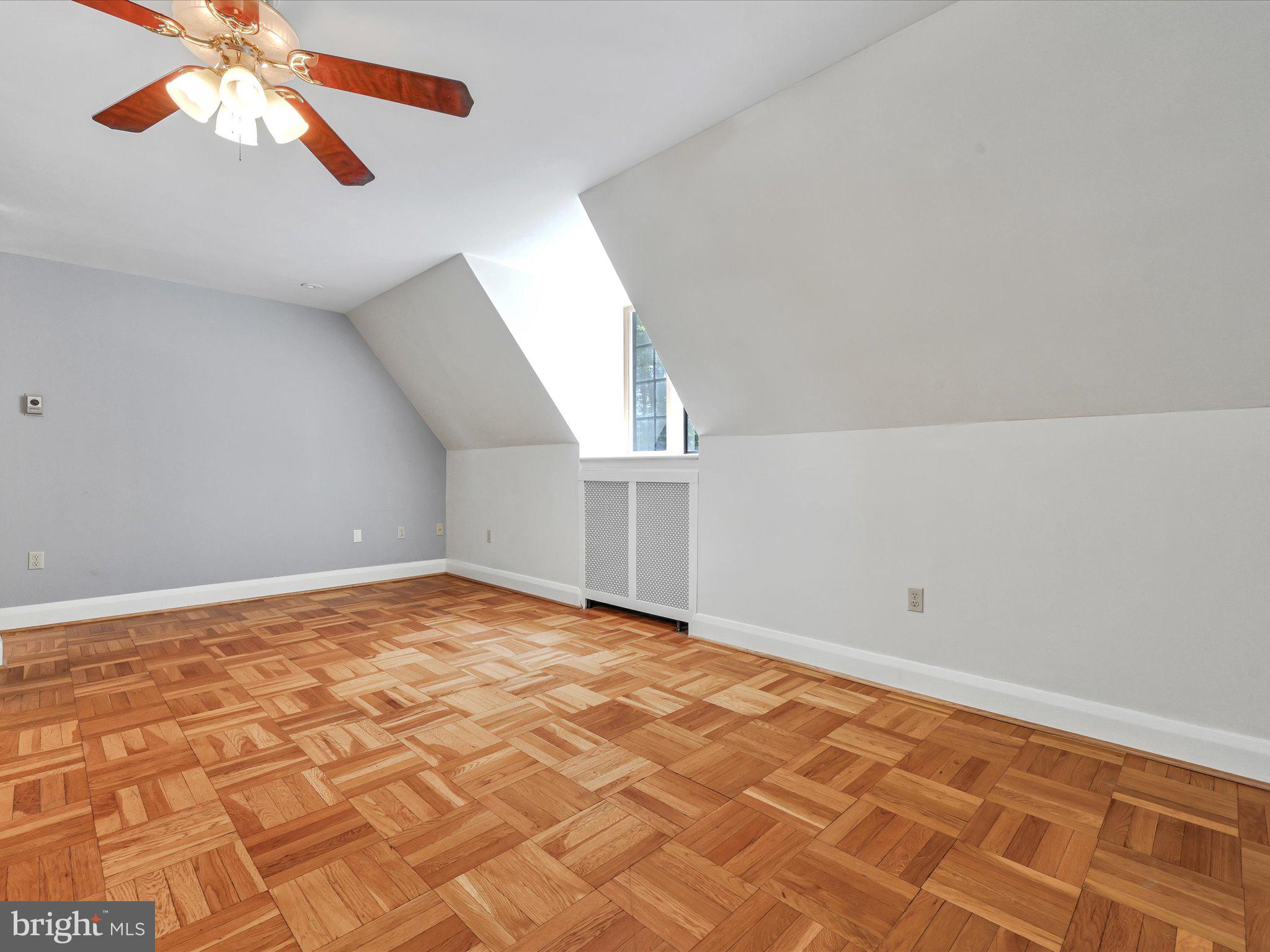 405 North Tulpehocken Road Reading, PA 19601 - Photo 51 of 111 Apartment living room