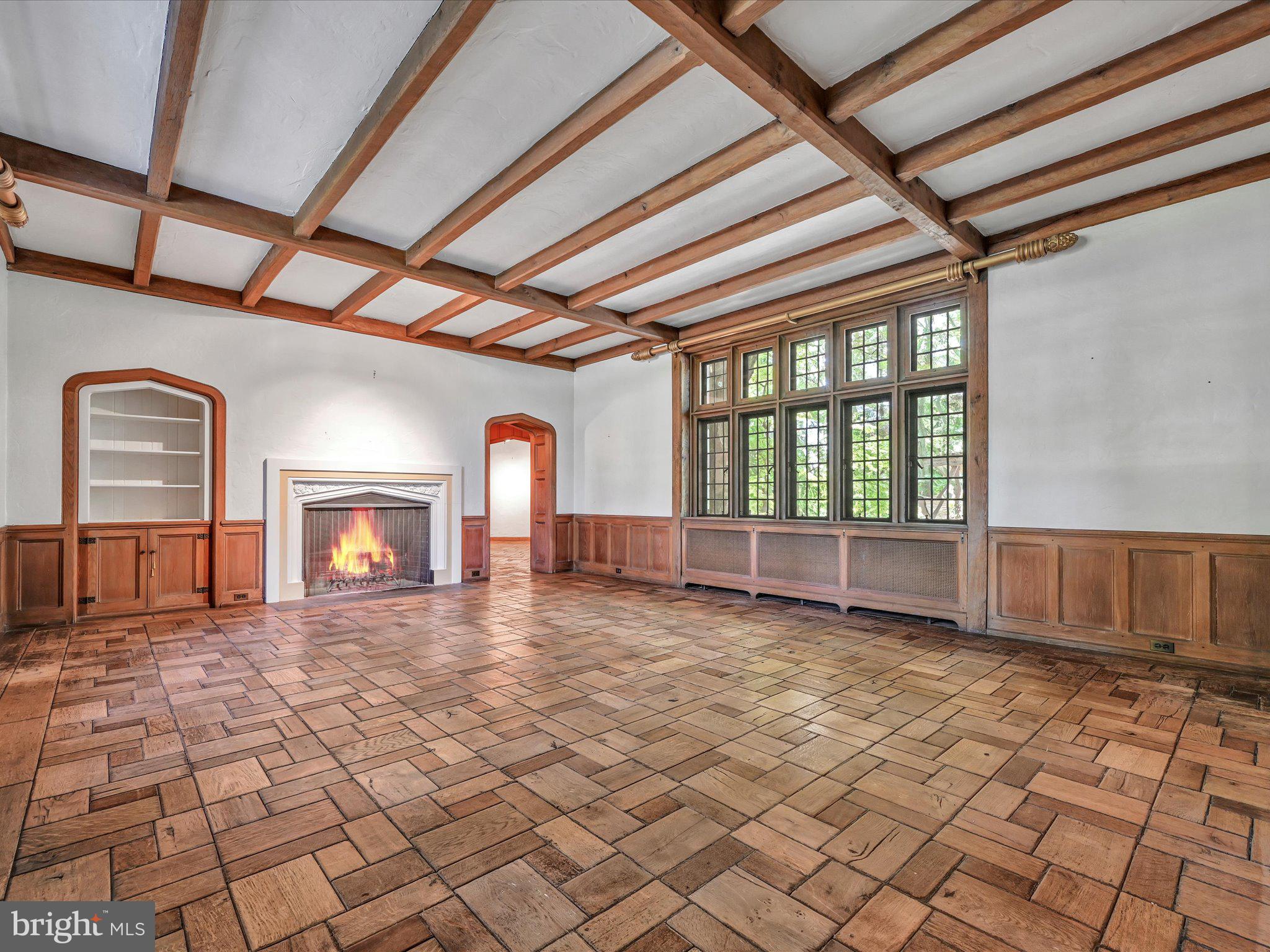 405 North Tulpehocken Road Reading, PA 19601 - Photo 6 of 111 Living Room