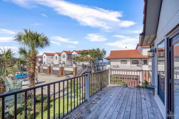 $331,500 | 120 Baybridge Drive, Gulf Breeze, FL 32561