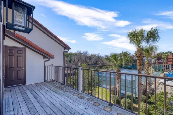 $331,500 | 120 Baybridge Drive, Gulf Breeze, FL 32561