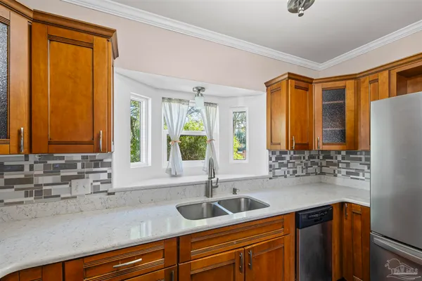 $331,500 | 120 Baybridge Drive, Gulf Breeze, FL 32561