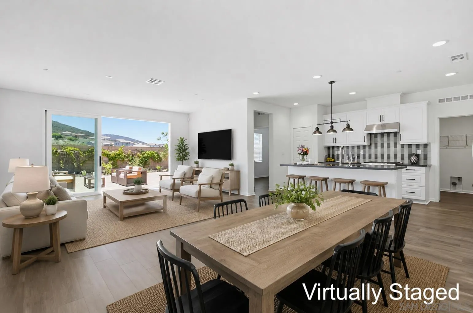 1013 Crestline Road San Marcos, CA 92069 - Photo 8 of 58 Virtually Staged. Some elements have been digitally added.