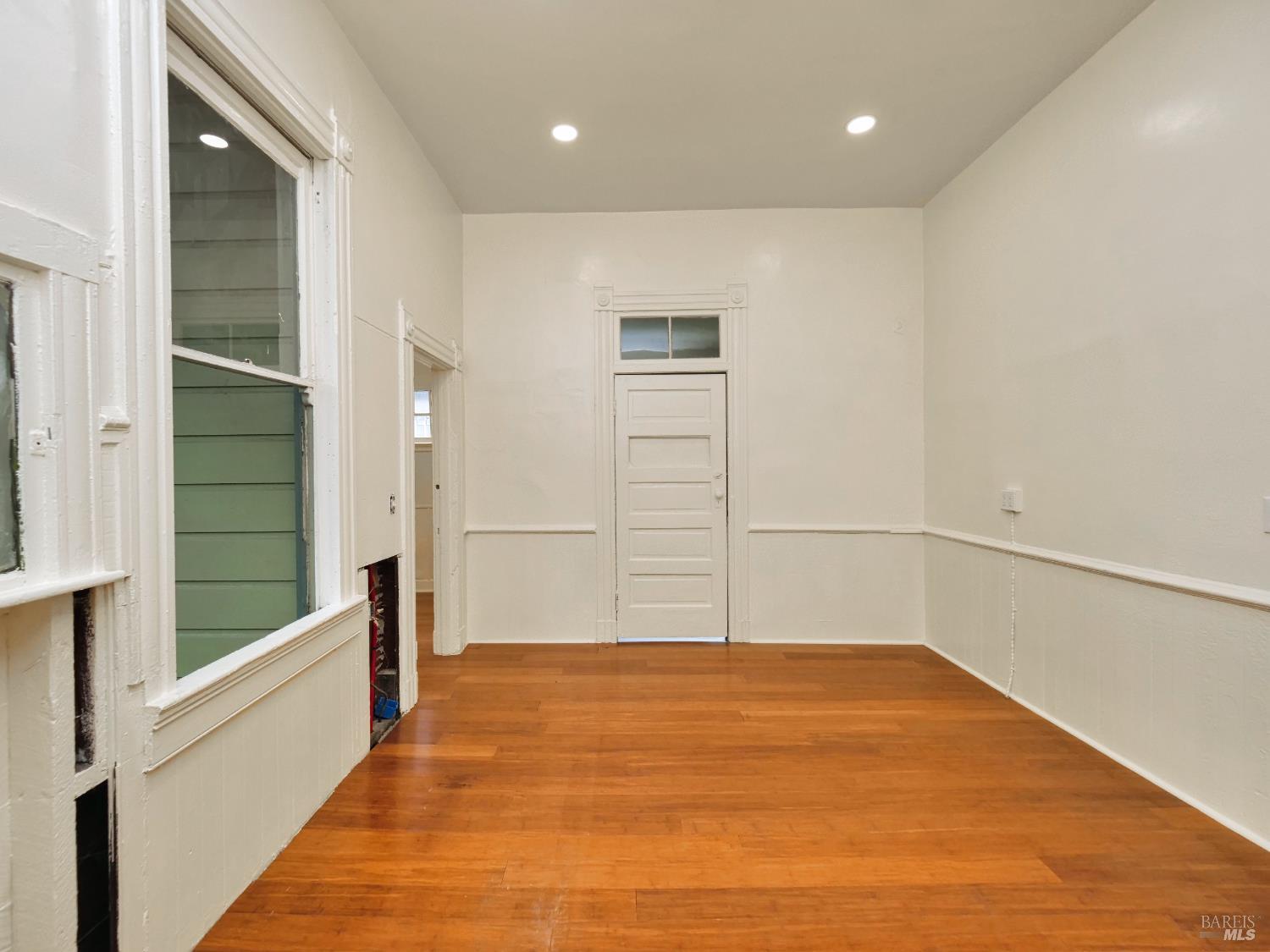 1014 Castro Street Oakland, CA 94607 - Photo 11 of 33