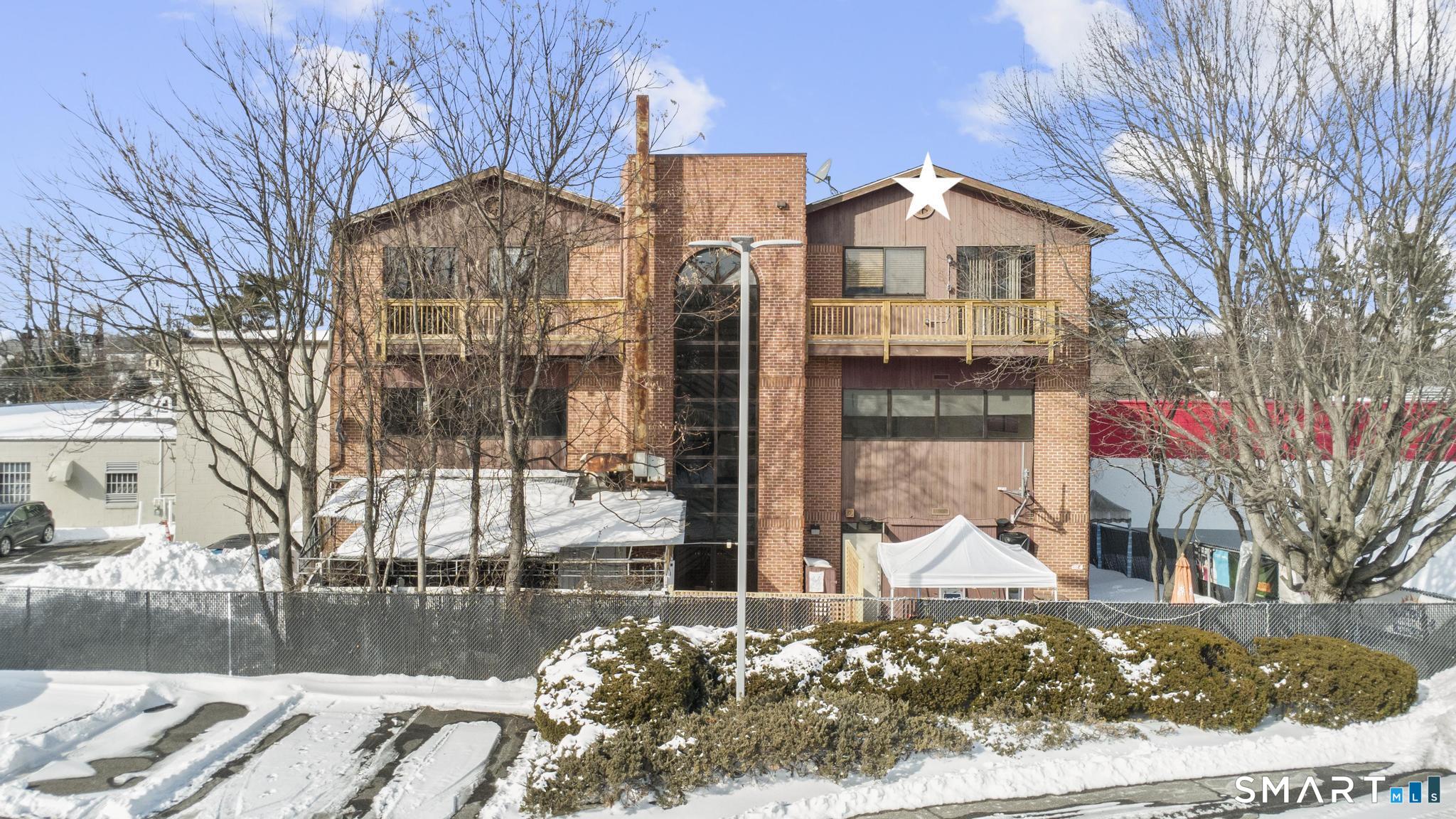 937 Post Road, Unit 3B Fairfield, CT 06824 - Photo 21 of 23