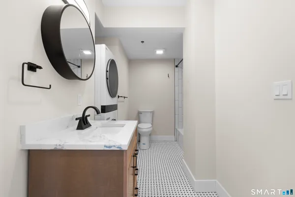 $3,250 | 937 Post Road, Unit 3B, Fairfield, CT 06824