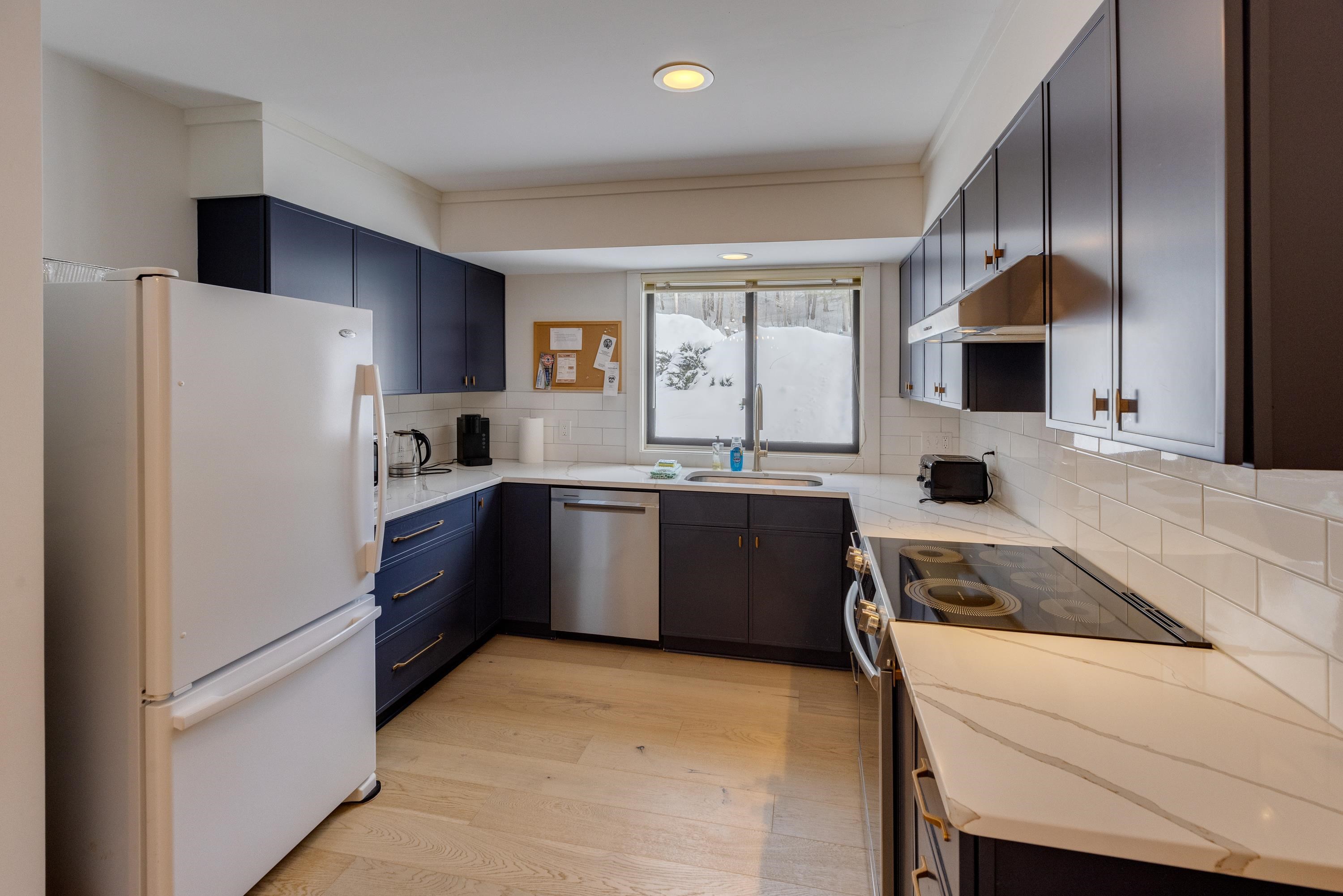 81 Clearbrook Road, Unit 2 Lincoln, NH 03251 - Photo 11 of 56