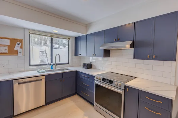 $649,000 | 81 Clearbrook Road, Unit 2, Lincoln, NH 03251