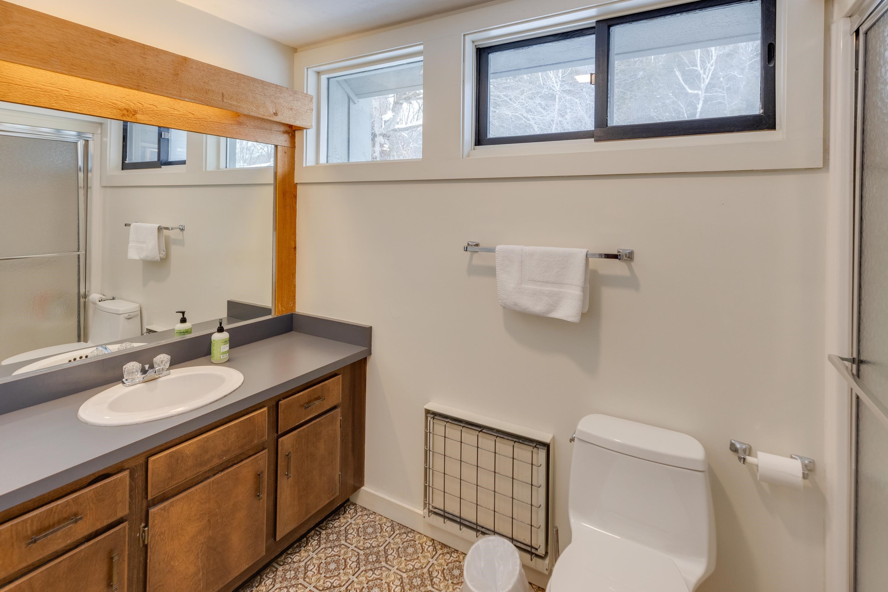 81 Clearbrook Road, Unit 2 Lincoln, NH 03251 - Photo 23 of 56