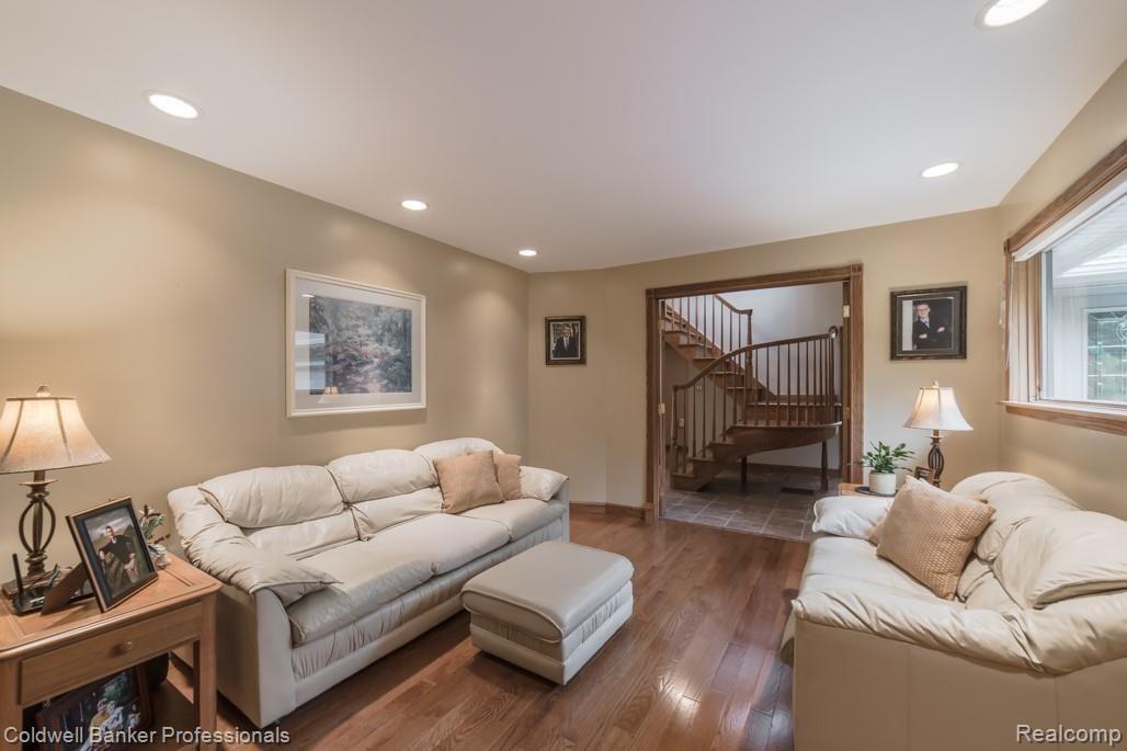 821 West Sutton Road Metamora, MI 48455 - Photo 11 of 66 821 W Sutton-19.jpg