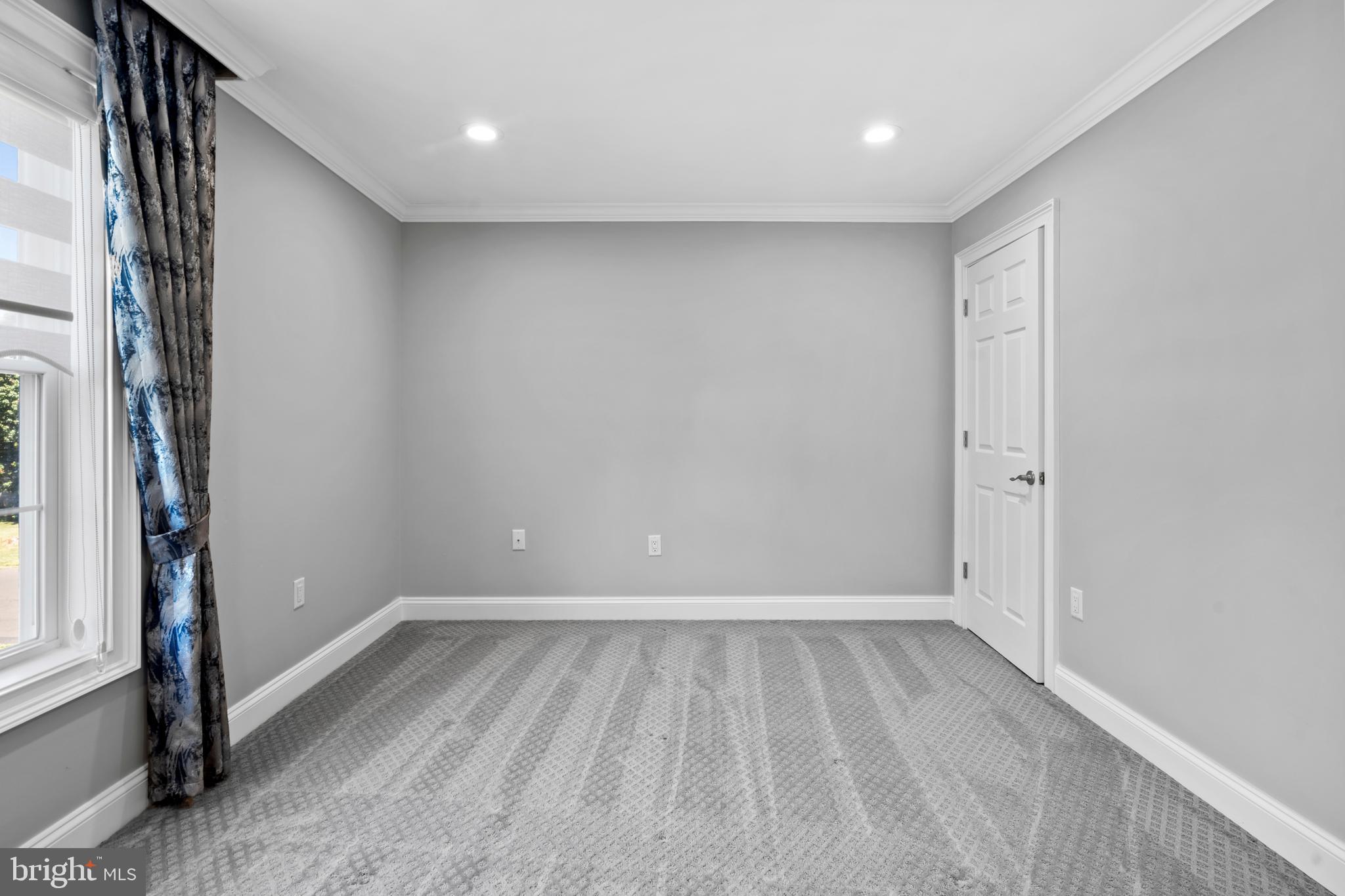 57 Rust Hill Road Levittown, PA 19056 - Photo 27 of 39