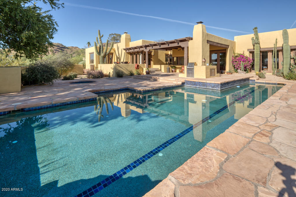 7529 North Invergordon Road Paradise Valley, AZ 85253 - Photo 2 of 37 7529 Invergordon