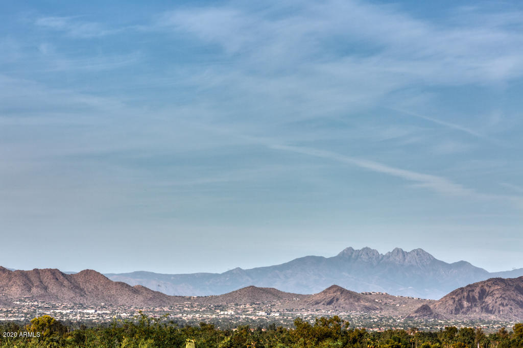 7529 North Invergordon Road Paradise Valley, AZ 85253 - Photo 3 of 37 7529 Invergordon