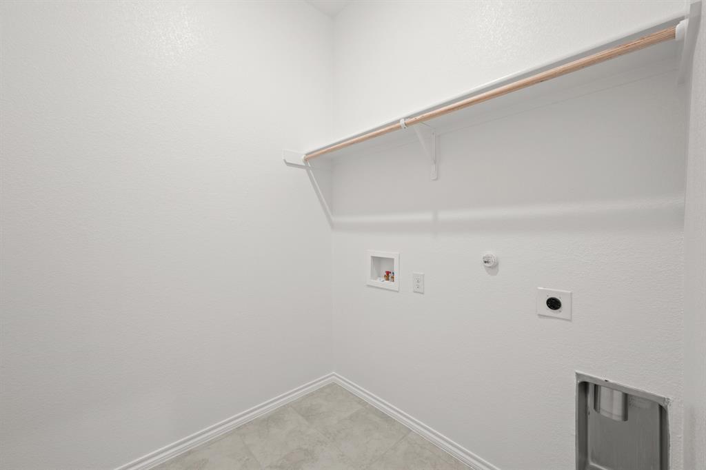 10809 Rothland Street Crowley, TX 76036 - Photo 20 of 30 a view of small space