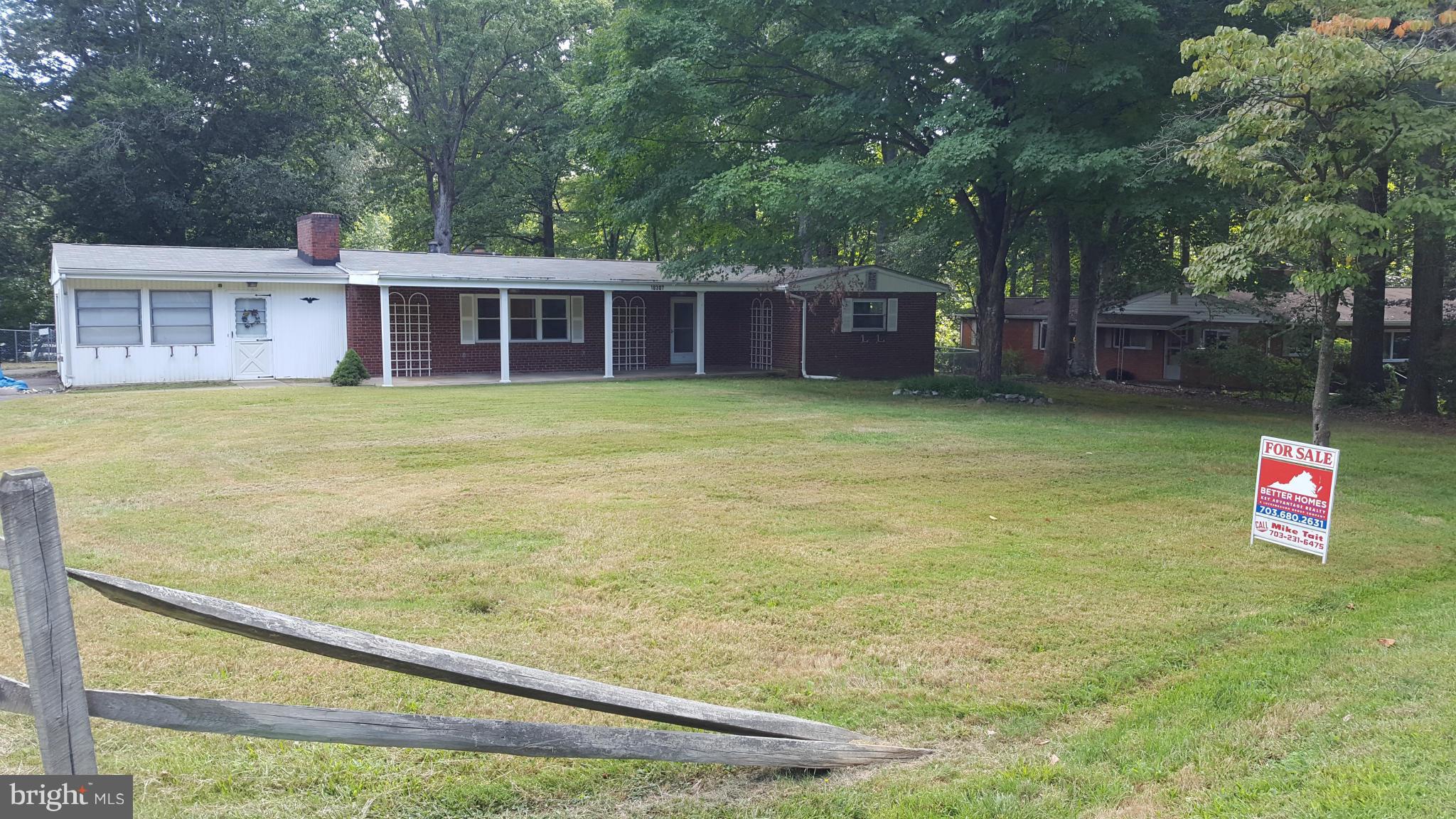 18307 Cabin Road Triangle, VA 22172 - Photo 2 of 17 Exterior (Front)