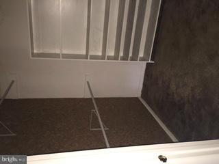 18307 Cabin Road Triangle, VA 22172 - Photo 15 of 17 Walk in closet
