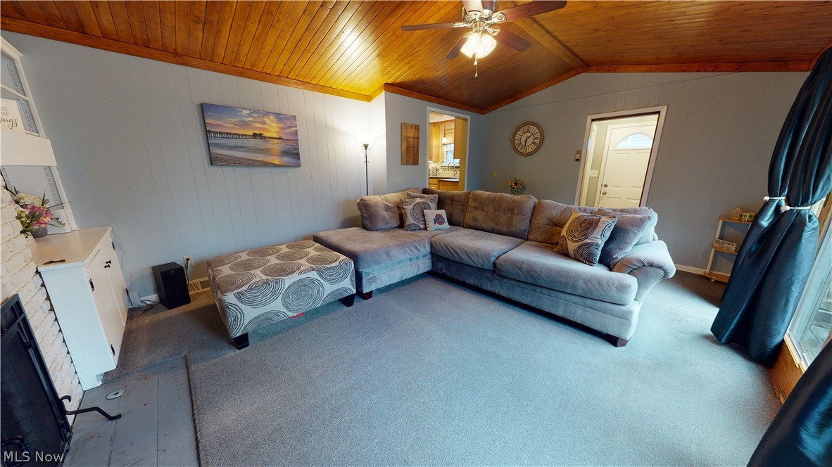1527 Edgefield Road Lyndhurst, OH 44124 - Photo 8 of 25 Family Room
