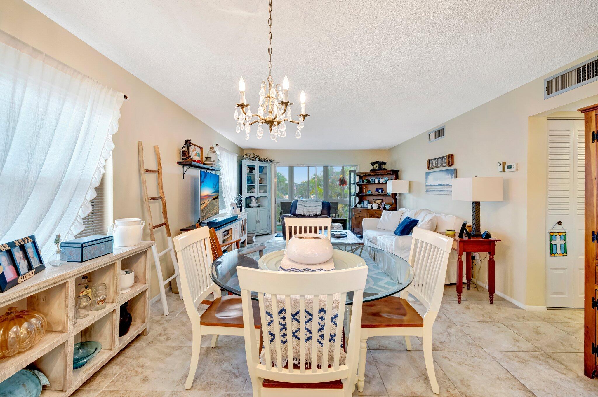 2950 Southeast Ocean Boulevard, Unit 1345 Stuart, FL 34996 - Photo 11 of 52 Dining Area