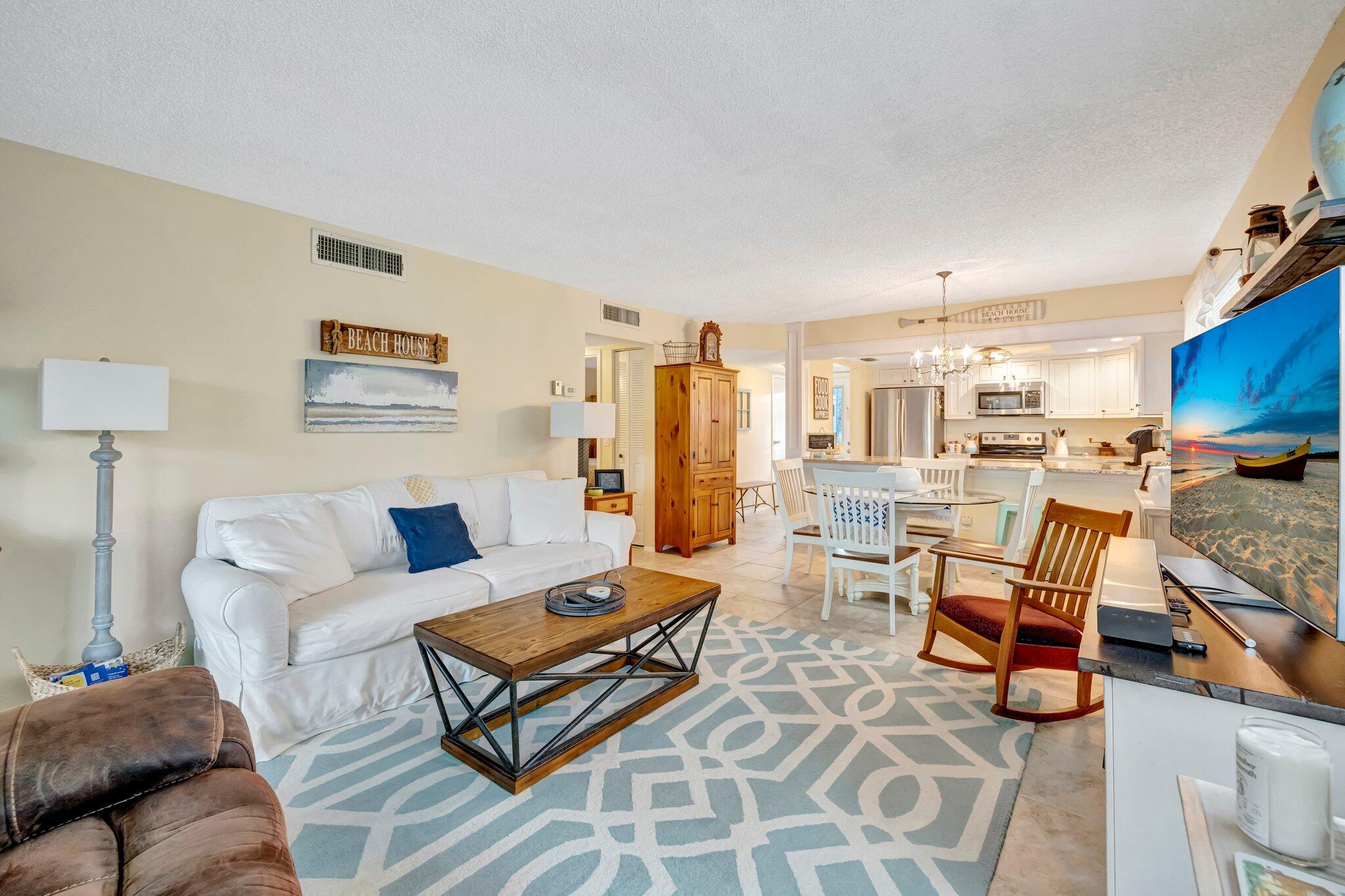 2950 Southeast Ocean Boulevard, Unit 1345 Stuart, FL 34996 - Photo 15 of 52 Living Room