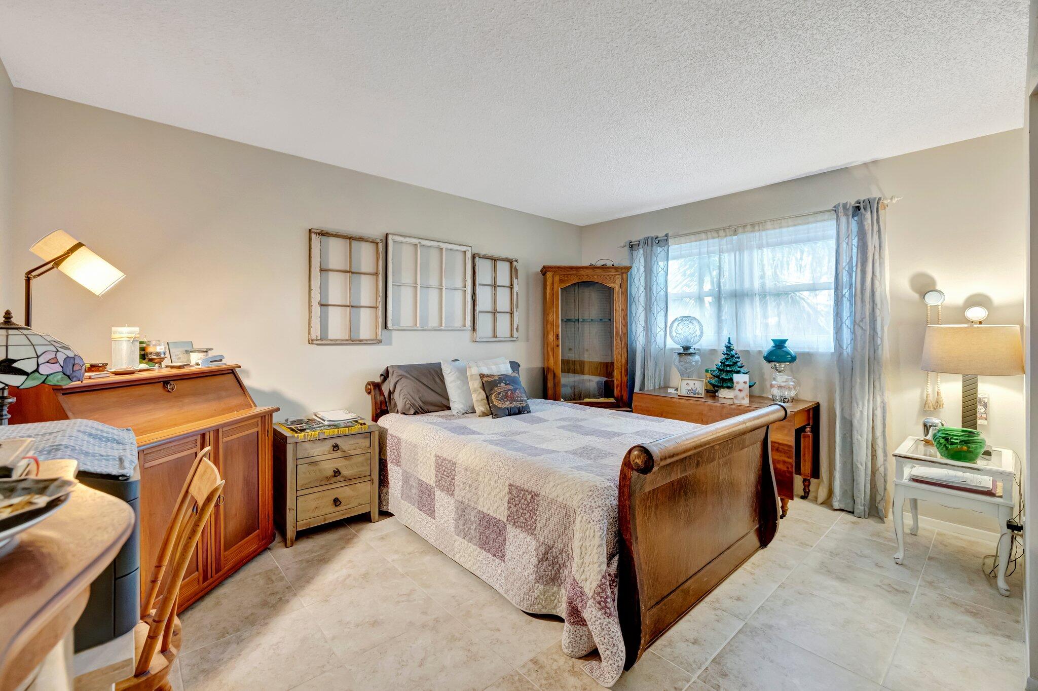 2950 Southeast Ocean Boulevard, Unit 1345 Stuart, FL 34996 - Photo 16 of 52 Guest Bedroom 1