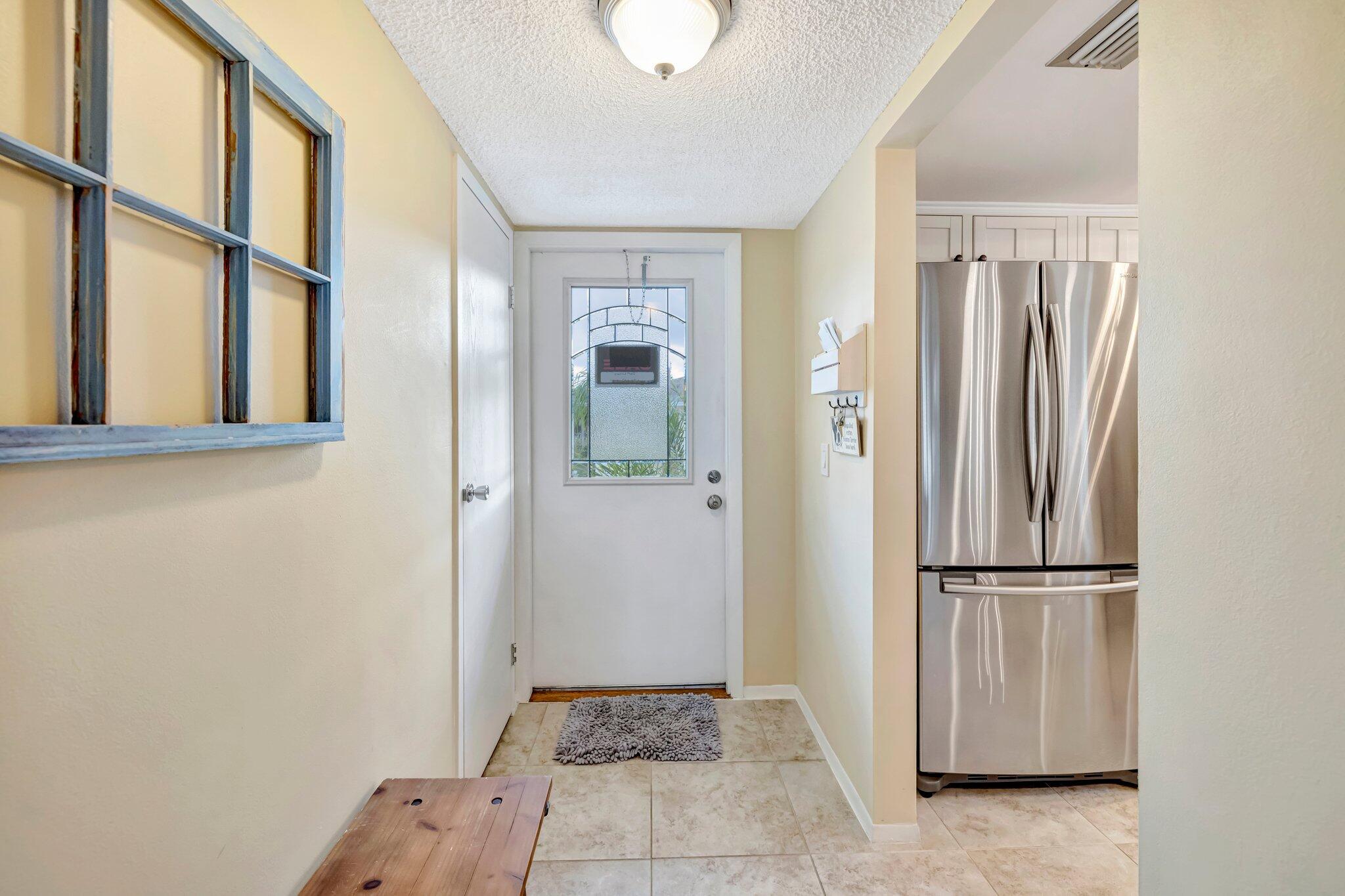2950 Southeast Ocean Boulevard, Unit 1345 Stuart, FL 34996 - Photo 5 of 52 Foyer