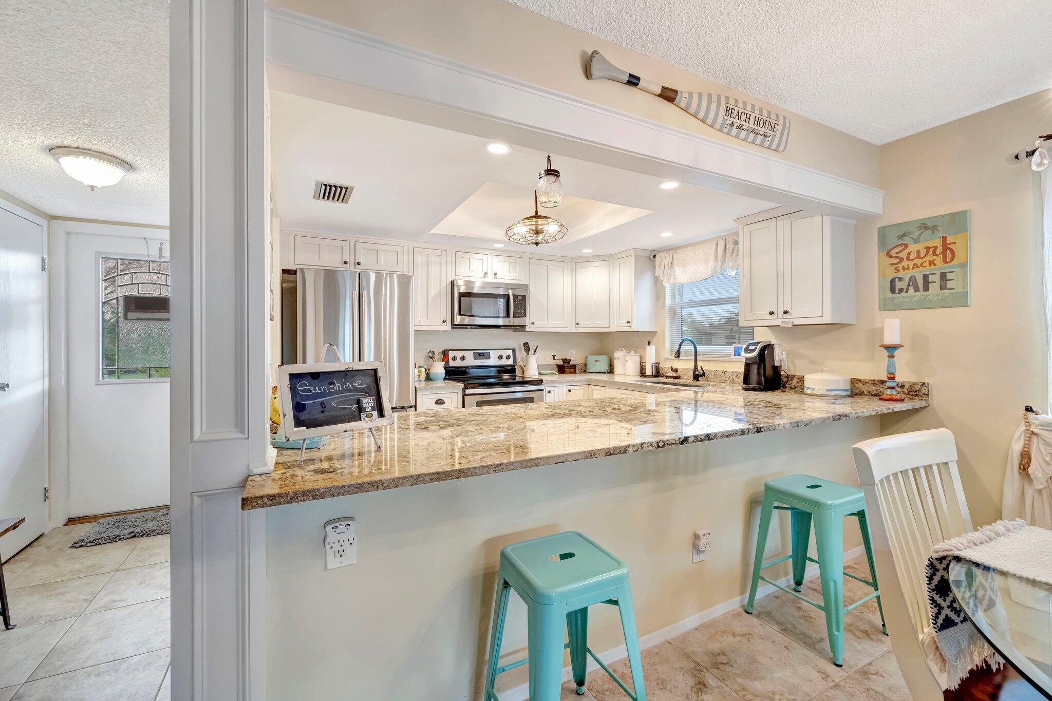 2950 Southeast Ocean Boulevard, Unit 1345 Stuart, FL 34996 - Photo 7 of 52 Breakfast Bar