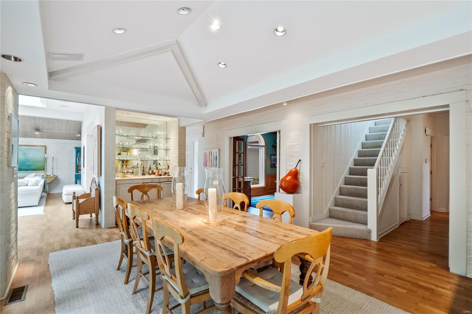 9564 Litzsinger Road Ladue, MO 63124 - Photo 17 of 49 Gallery Image 17