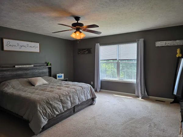 $327,500 | 575 Mesa Drive, Russiaville, IN 46979