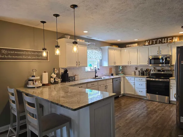 $327,500 | 575 Mesa Drive, Russiaville, IN 46979