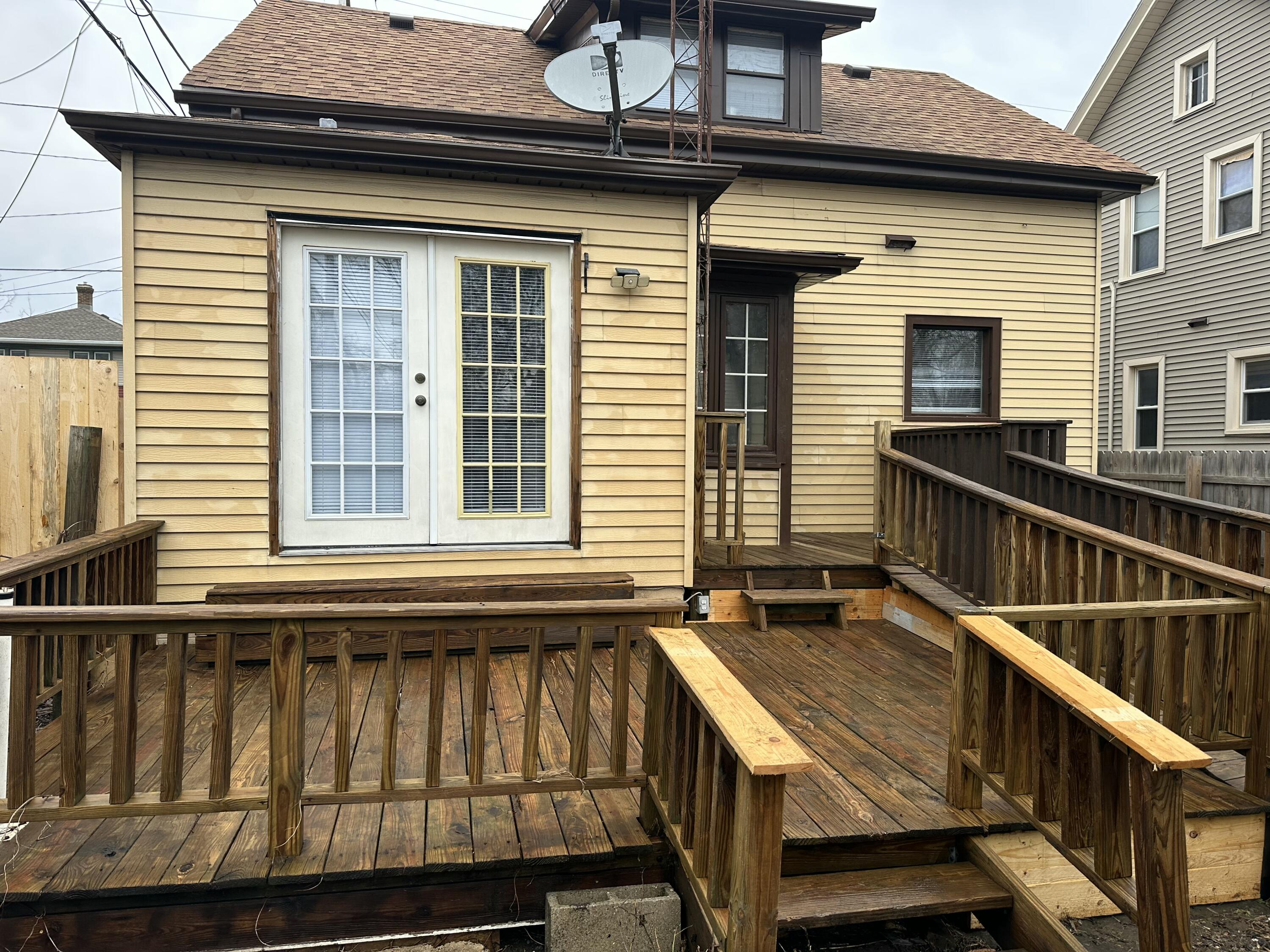 1225 Goold Street Racine, WI 53402 - Photo 19 of 20 Back view