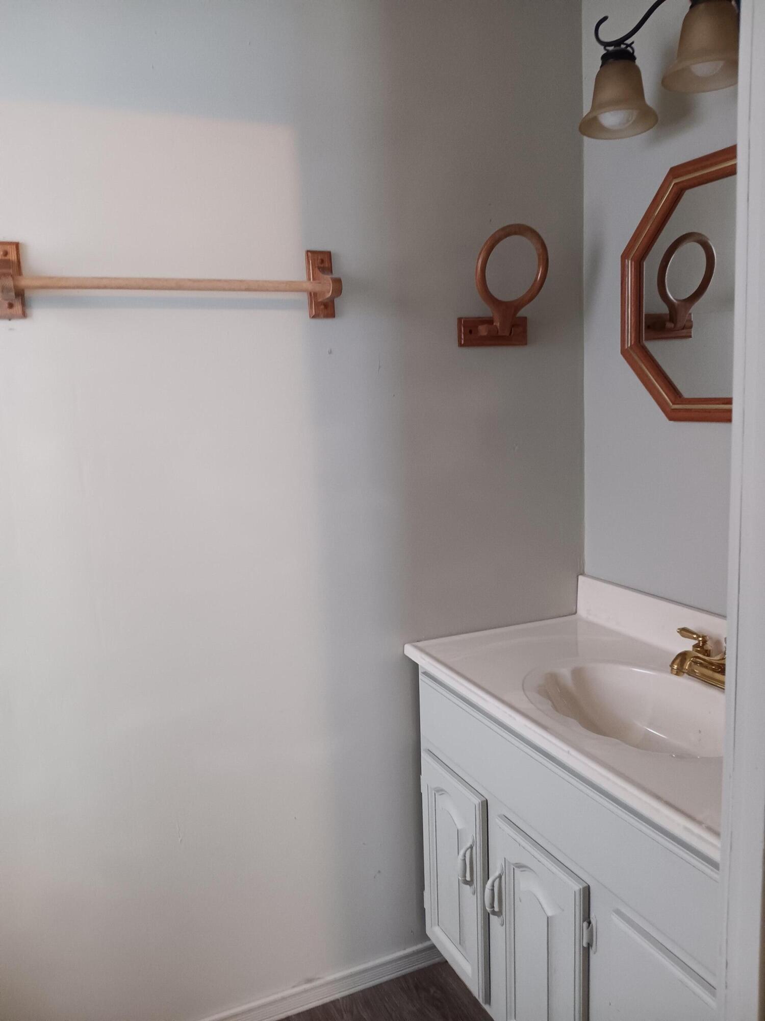 1225 Goold Street Racine, WI 53402 - Photo 8 of 18 1st fl Bath