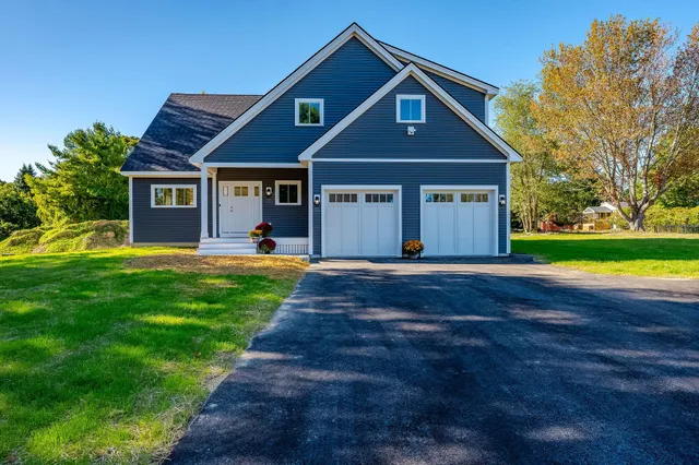 $1,329,000 | 10 Shipping Lane, Eliot, ME 03903