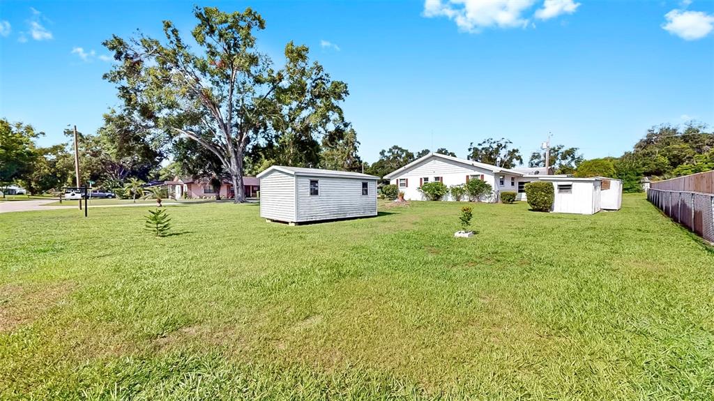 38919 3rd Avenue Zephyrhills, FL 33542 - Photo 25 of 36 a garden view