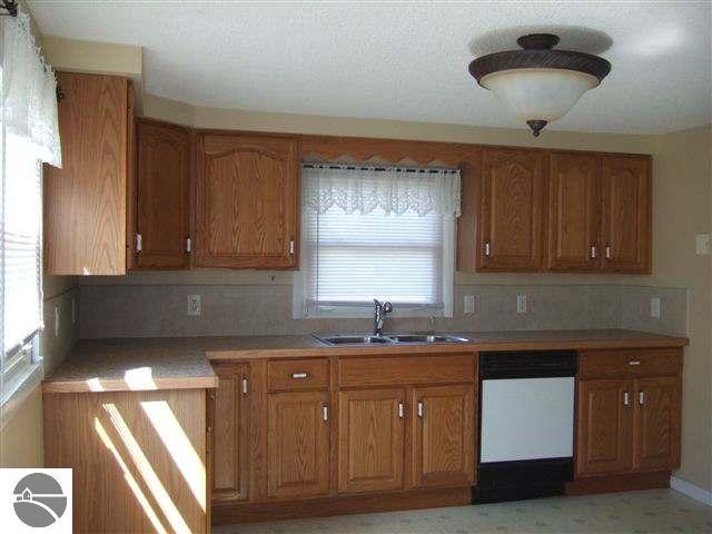 2232 Valley Road Mancelona, MI 49659 - Photo 5 of 7 1708022-4.JPG