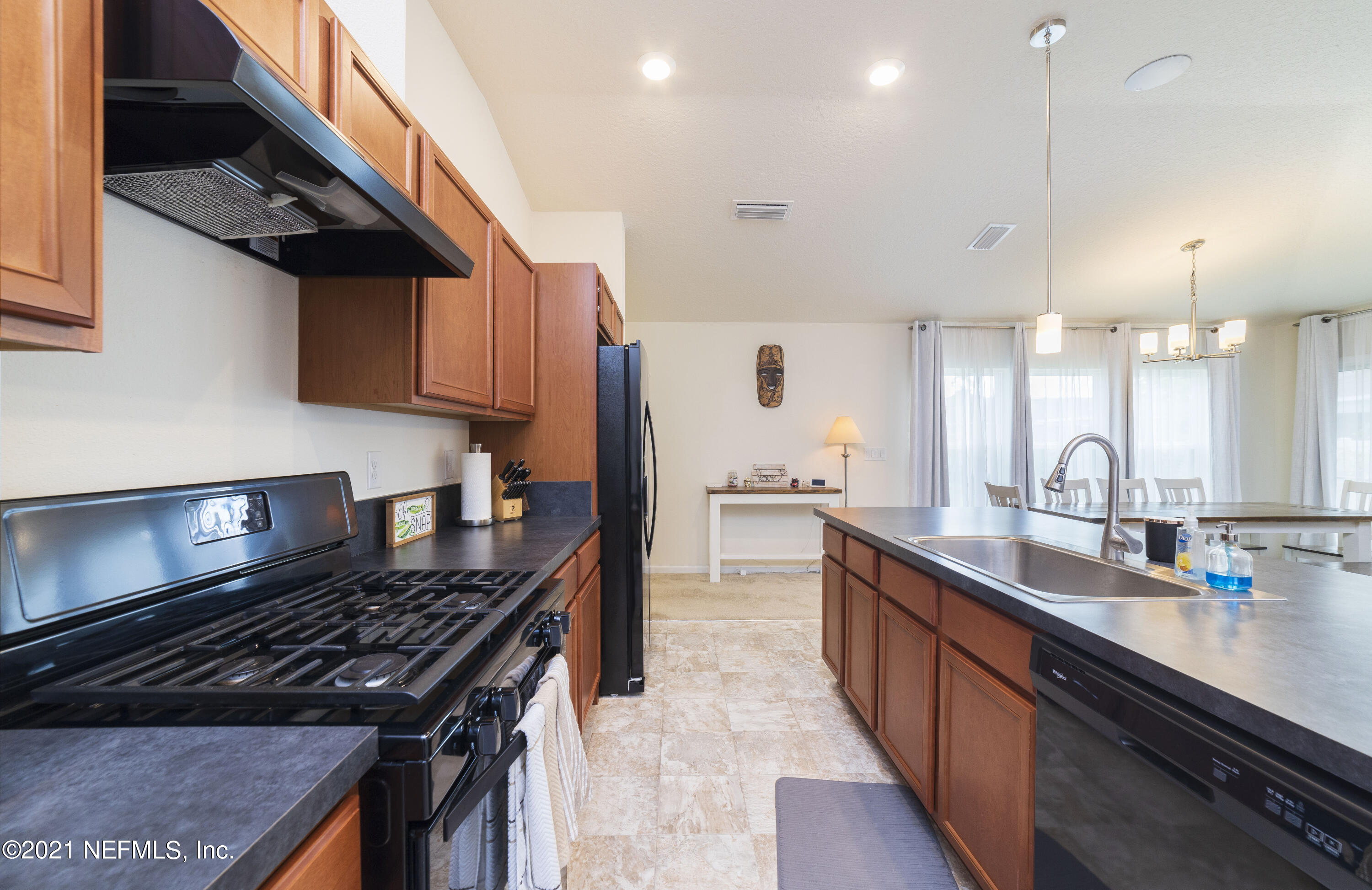 313 Bluejack Lane St. Augustine, FL 32095 - Photo 8 of 51 Kitchen with Bar