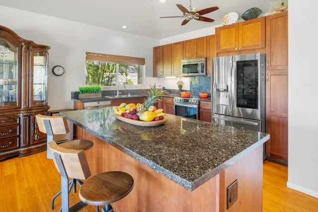 $1,410,000 | 73-4368 Kapuahi Street, Kailua-Kona, HI 96740