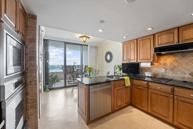 $1,575,000 | 525 South Flagler Drive, Unit 19B, West Palm Beach, FL 33401