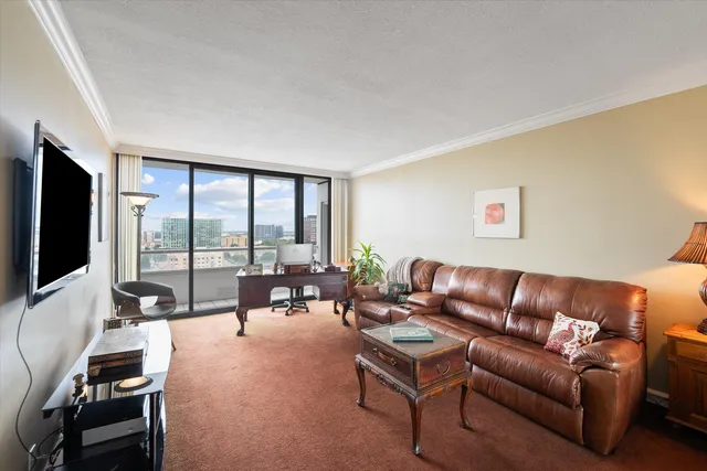 $1,575,000 | 525 South Flagler Drive, Unit 19B, West Palm Beach, FL 33401