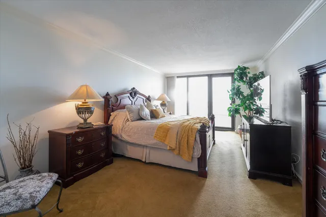 $1,575,000 | 525 South Flagler Drive, Unit 19B, West Palm Beach, FL 33401