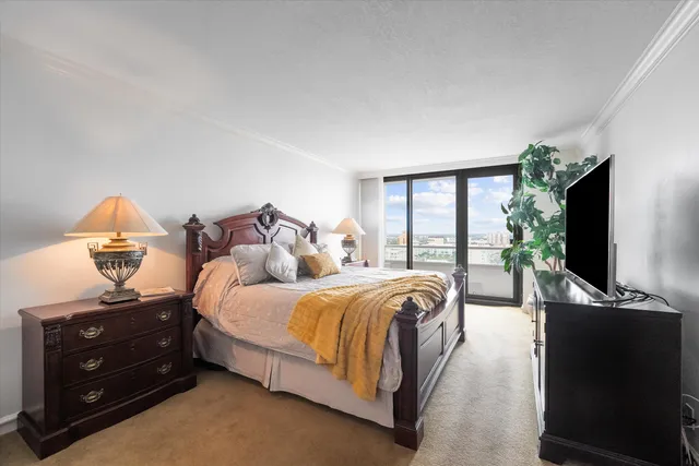 $1,575,000 | 525 South Flagler Drive, Unit 19B, West Palm Beach, FL 33401