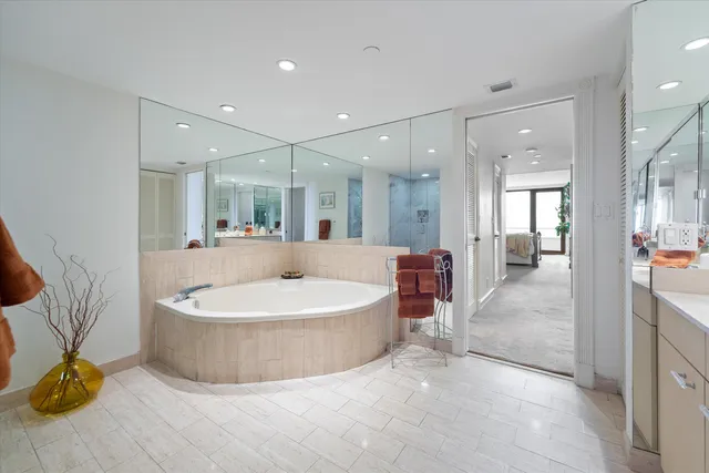 $1,575,000 | 525 South Flagler Drive, Unit 19B, West Palm Beach, FL 33401