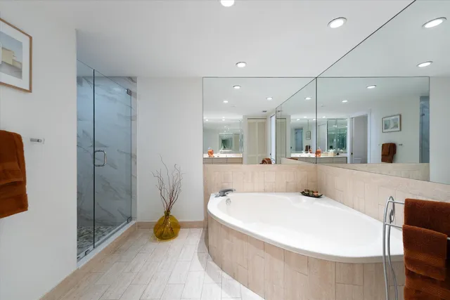 $1,575,000 | 525 South Flagler Drive, Unit 19B, West Palm Beach, FL 33401