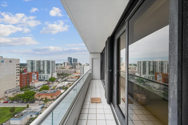 $1,575,000 | 525 South Flagler Drive, Unit 19B, West Palm Beach, FL 33401