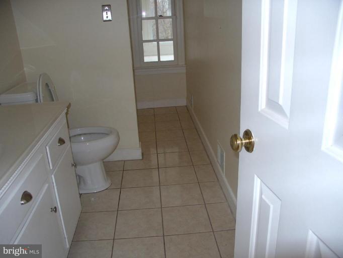 2774 Leeds Manor Road Markham, VA 22643 - Photo 6 of 6 Bath #1