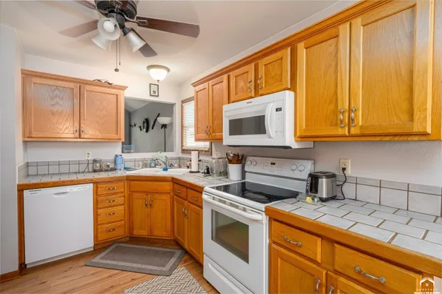 $309,000 | 120 Hillside Drive, Baldwin City, KS 66006