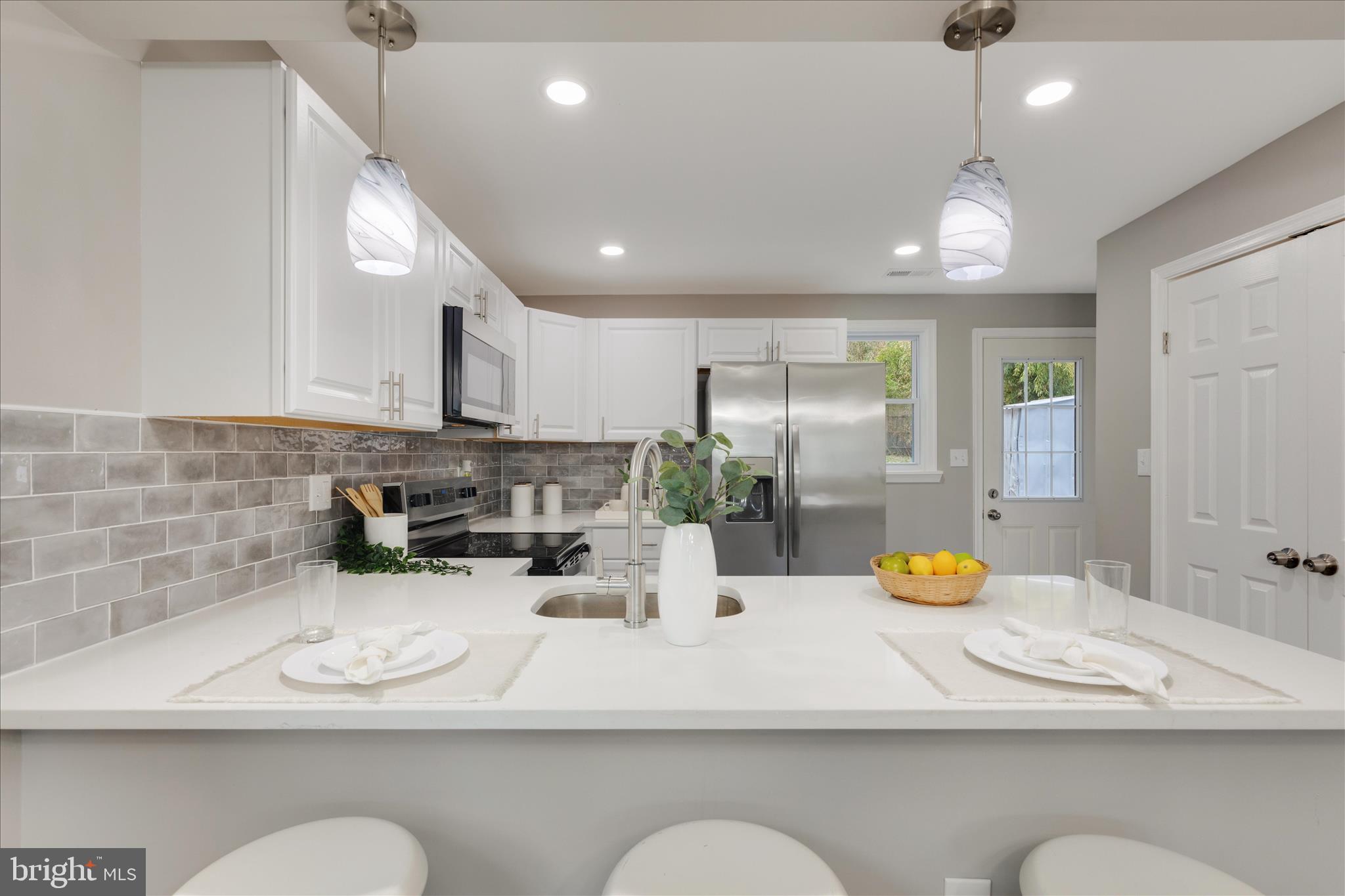 1258 Cape St Claire Road Annapolis, MD 21409 - Photo 5 of 30