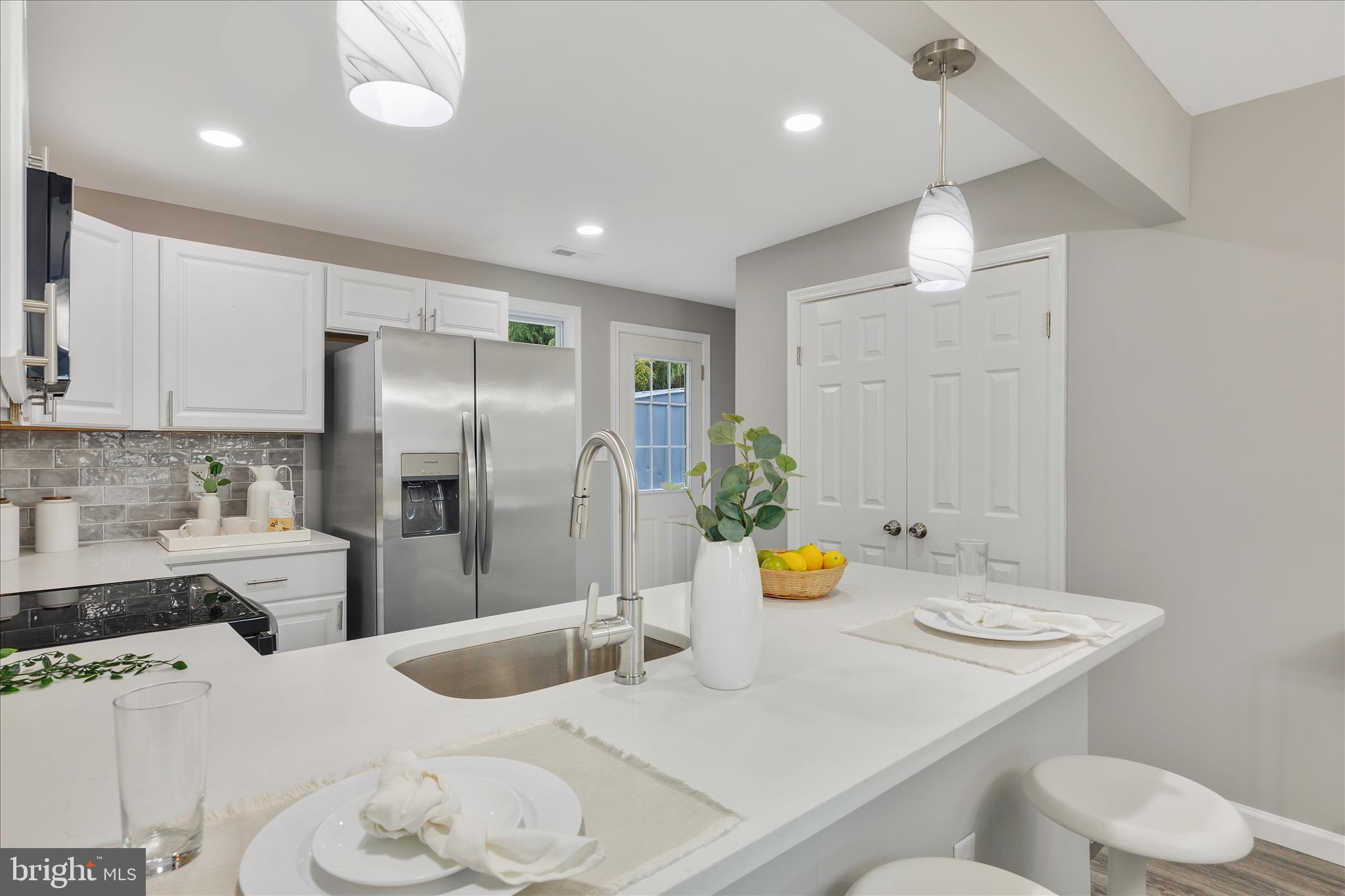 1258 Cape St Claire Road Annapolis, MD 21409 - Photo 7 of 30