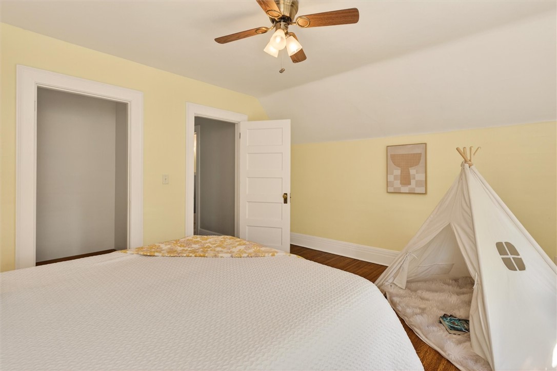 34 Erion Crescent Rochester, NY 14607 - Photo 38 of 49 5th bedroom on third floor