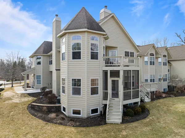 $425,000 | 1018 Terrace Court, Unit 435M, Geneva, WI 53147