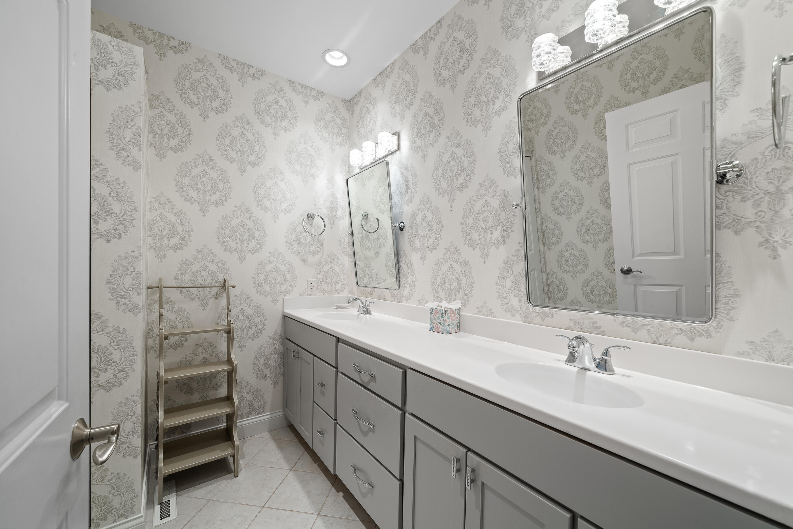 1018 Terrace Court, Unit 435M Geneva, WI 53147 - Photo 34 of 106 1018 Terrace Dr-49