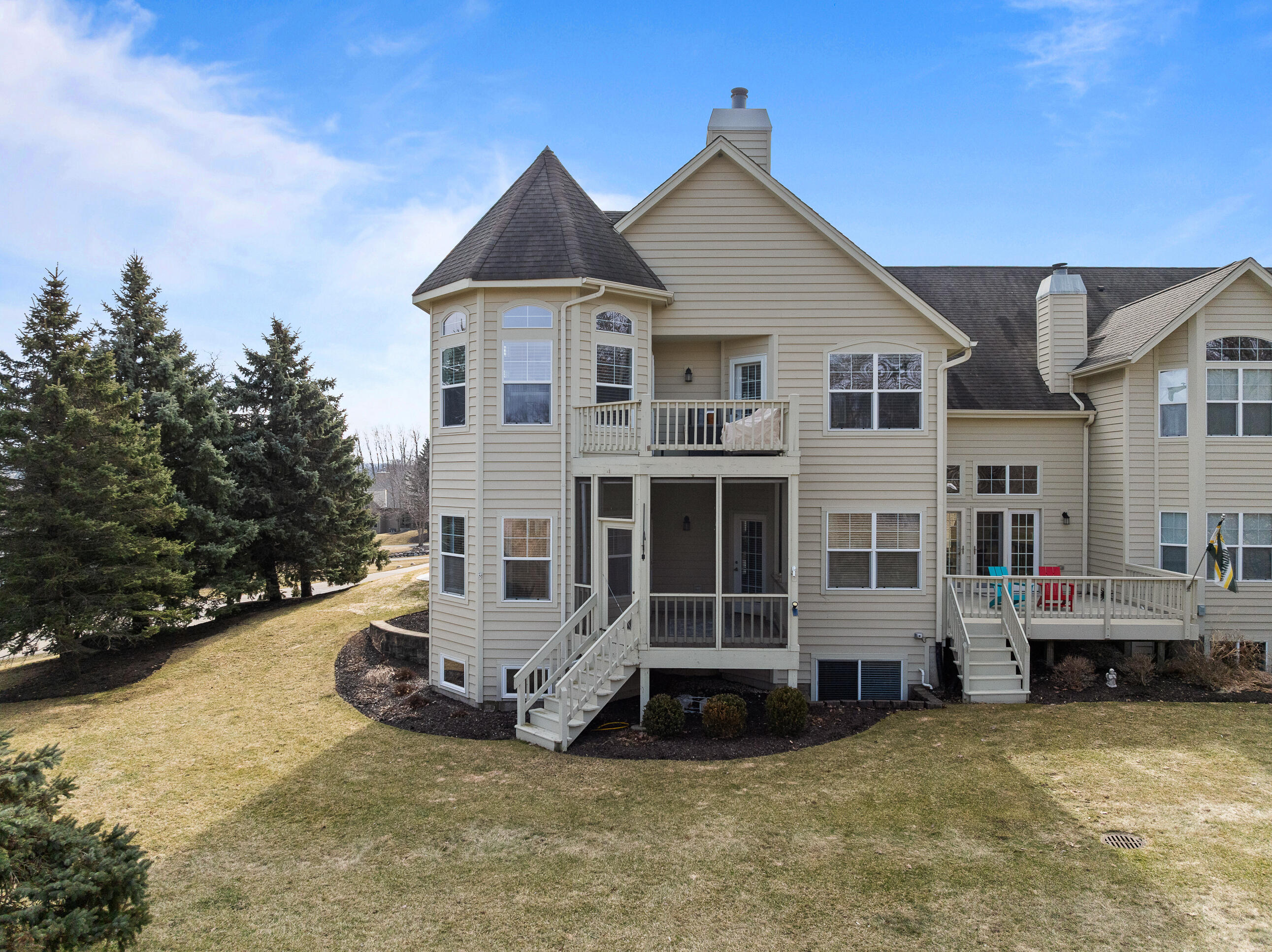 1018 Terrace Court, Unit 435M Geneva, WI 53147 - Photo 4 of 106 1018 Terrace Dr-5